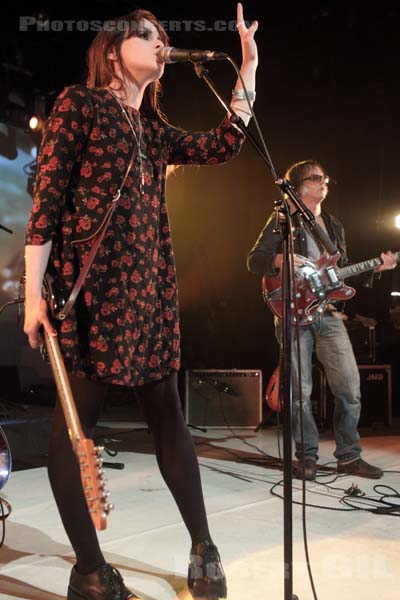 TESS PARKS AND ANTON NEWCOMBE - 2015-09-19 - ANGERS - Le Chabada - 